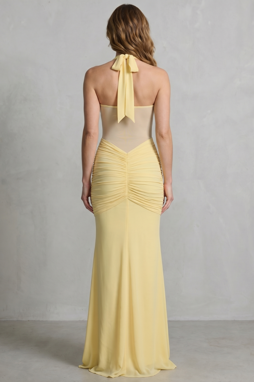 Ginalisse – Fließende, modellierte Eleganz – Maxikleid